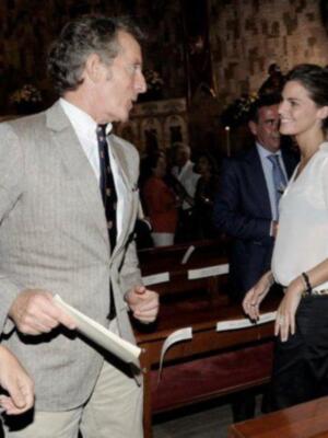 Amaia Salamanca y Rosauro Baro, cada día más cerca de la boda fotografiados junto al cura que casa a los famosos 