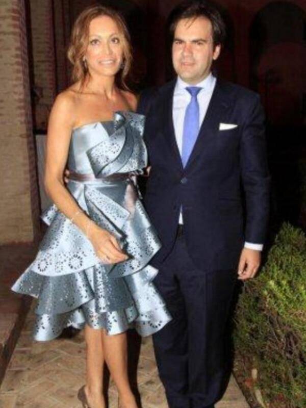 Luis Alfonso de Borbón y su esposa padrinos de la magnifica fiesta aniversario de la revista Escaparate en Sevilla