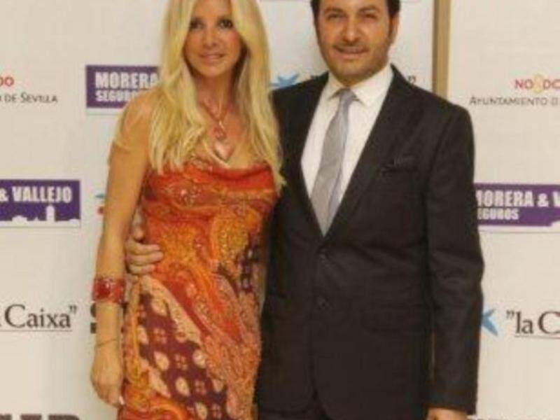 Alfonso Díez ejerce de duque de alba y entrega premio a Bo Derek