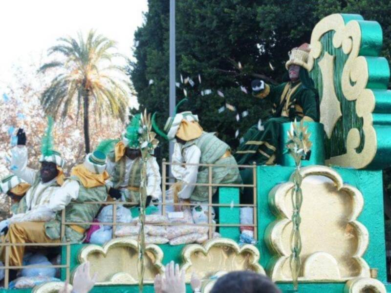 Sergio Ramos y Pilar Rubio fueron a ver a Davila Miura convertido en rey Baltasar.