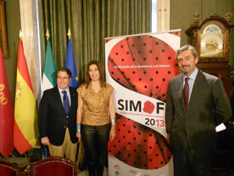 El salón internacional de moda flamenca, SIMOF, abre sus puertas con 20 pasarelas, 19 diseñadores profesionales y 10 noveles