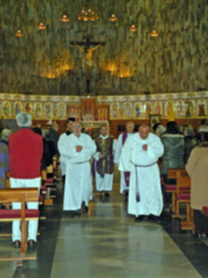 La Cuaresma comienza con el Miércoles de Ceniza en la Parroquia de Sta. María de las Flores y San Eugenio Papa de Sevilla. 