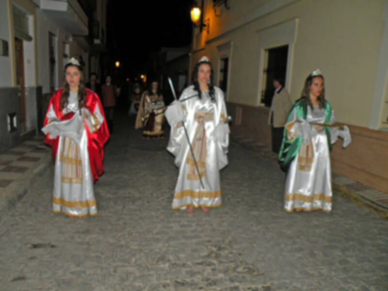 La Hermandad del Nazareno de Alcalá del río sin completar su estación.
