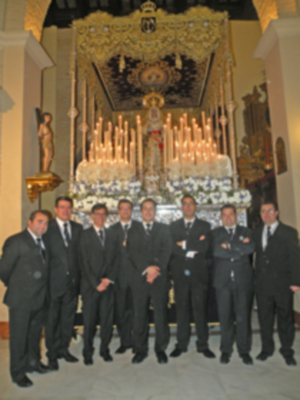 La Hermandad del Nazareno de Alcalá del río sin completar su estación.