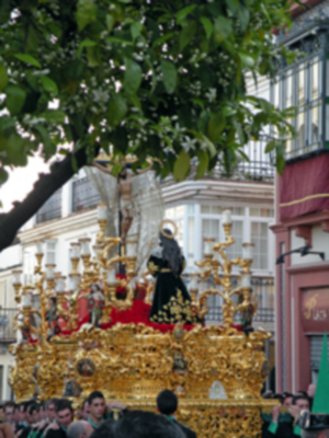 Esplendor de Jueves Santo en la Hermandad de la Vera-cruz de Alcalá del Río