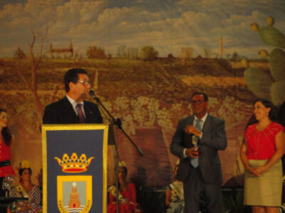 Diego Miranda Rodríguez exalta en su Pregón el saber sobre la viña y el vino transmitido de padres a hijos (Chipiona) 