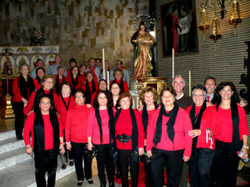 Sevilla. El coro Madreselva ofreció un concierto navideño en la Parroquia de Sta. María de las Flores, en la barriada de Pio XII de Sevilla.