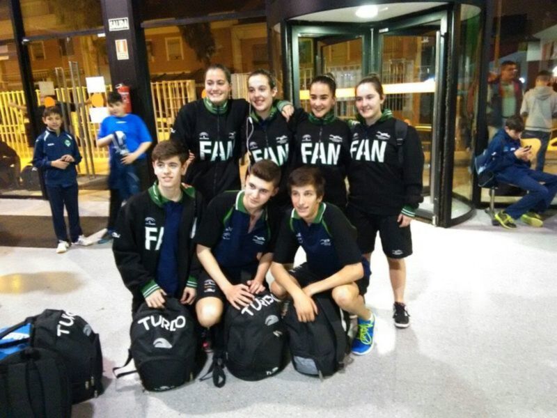 Las promesas del C.W. Dos Hermanas-EMASESA, al podio con la selección andaluza