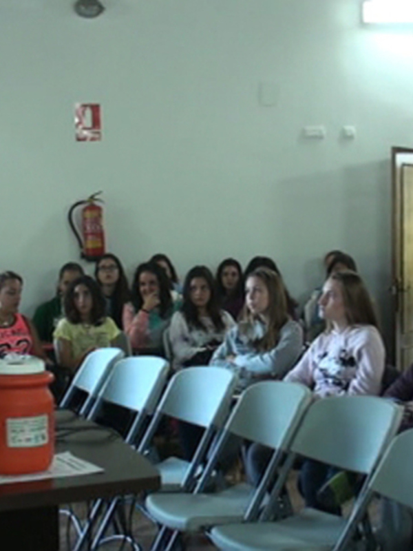 Los alumnos de secundaria han participado durante dos semanas en actividades de dinamización sobre el cordón dunar de Chipiona. 