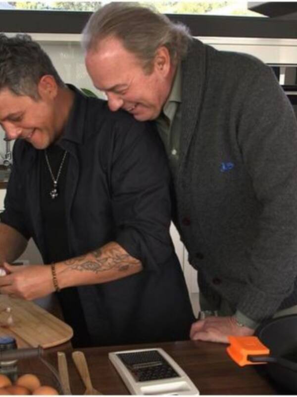 Alejandro Sanz y Bertín Osborne se descubren mutuamente en En la tuya o en la mía