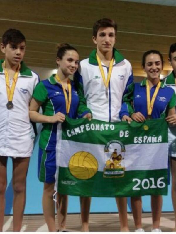 Las promesas del C.W. Dos Hermanas-EMASESA hacen historia con Andalucía