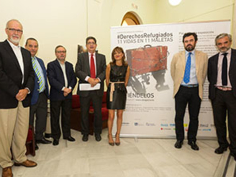 Concluye en el Colegio de Abogados la exposición que narra la historia de 11 refugiados a través de 11 maletas