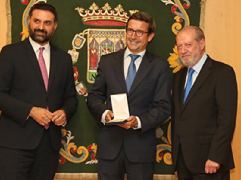 La Fundación Cruzcampo ha recibido , Día de la Provincia de Sevilla, la Placa de Honor de la Provincia
