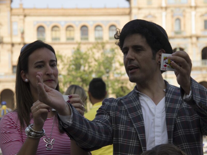 Sevilla y Cádiz, próximos destinos del ilusionista Miguelillo en ‘Un país mágico'