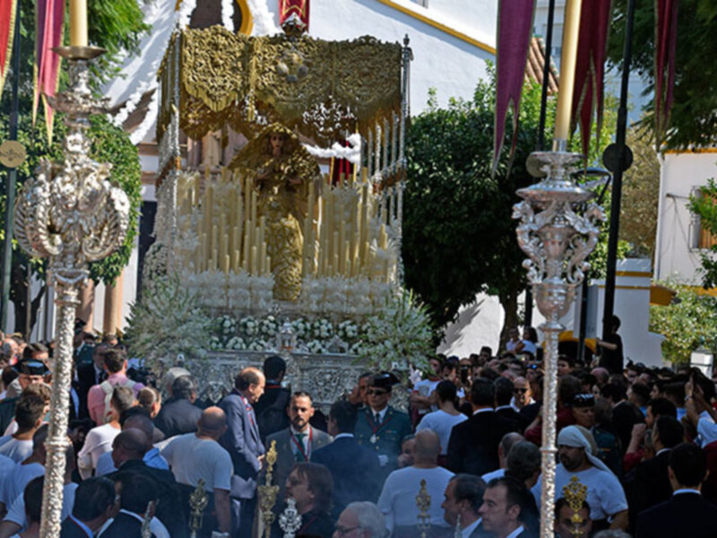 La Virgen de la Salud se trasladó a la Catedral Hispalense para su Coronación.