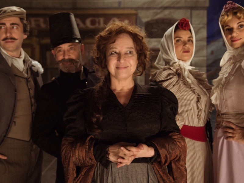 ‘El Ministerio del Tiempo’: Lola y Pacino viajan al Madrid de 1894 para proteger el estreno de ‘La verbena de la Paloma’