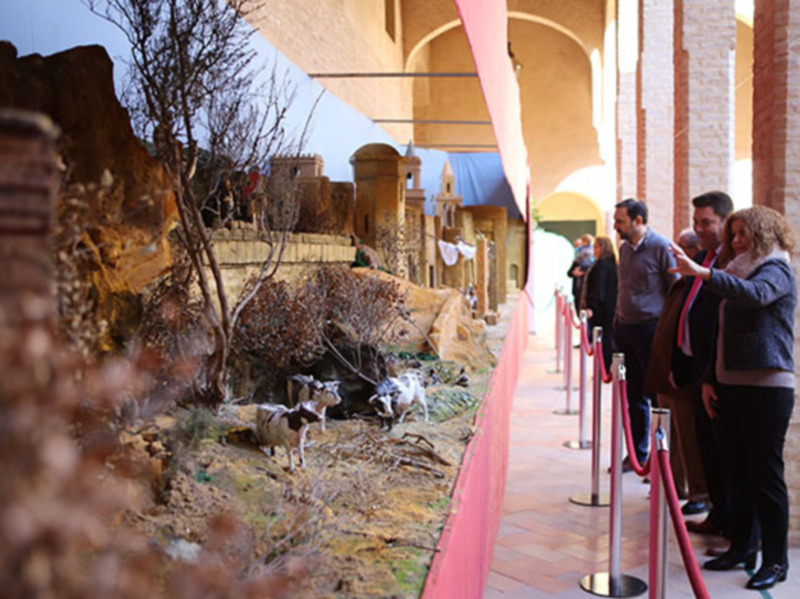 El Palacio de los Marqueses de La Algaba y el Hogar Virgen de los Reyes amplían el programa de actividades navideñas participativas del Ayuntamiento