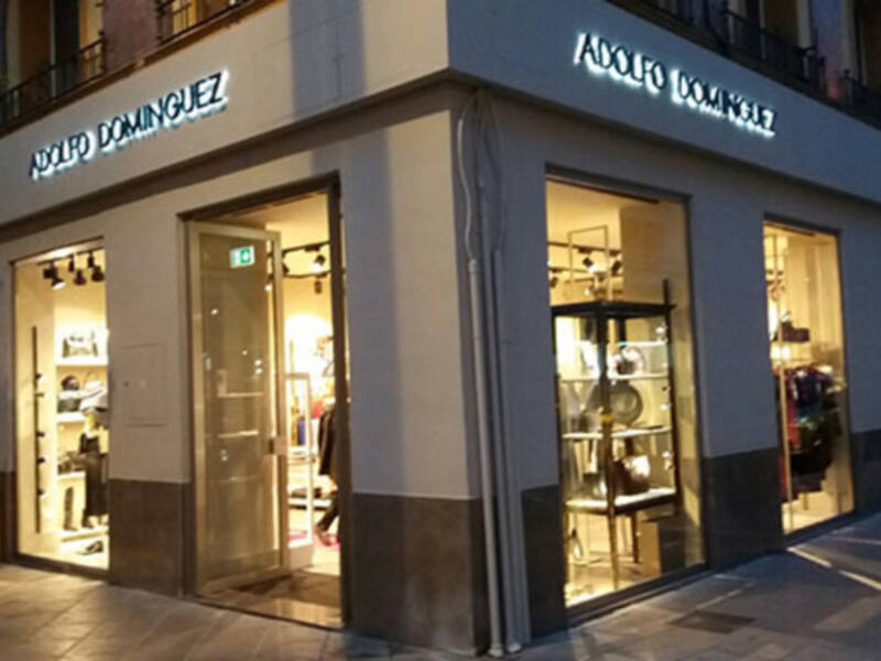 Nueva tienda de Adolfo Domínguez en Sevilla