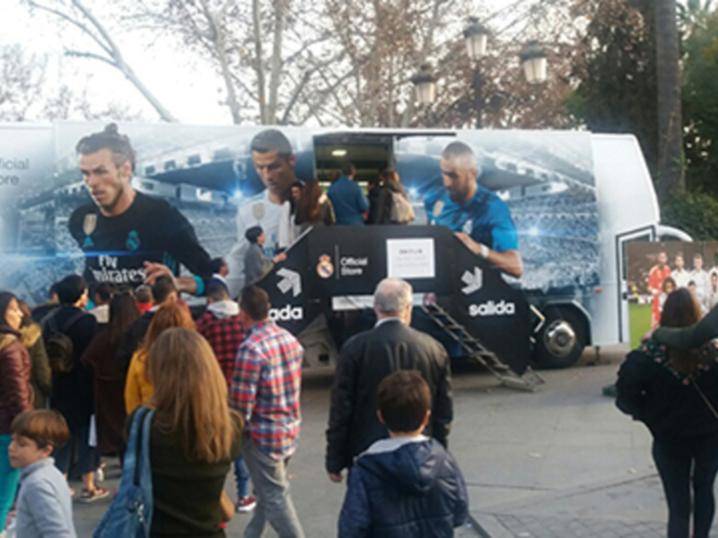 El autobús del Real Madrid en Sevilla