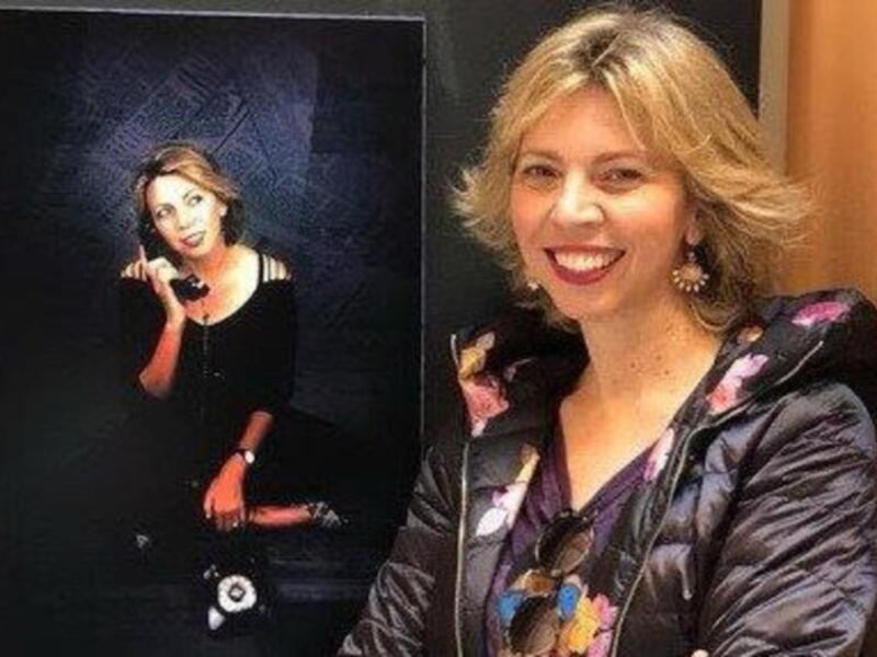 Marina Bernal en la exposición de Maria José Carmona en el ayuntamiento de Sevilla