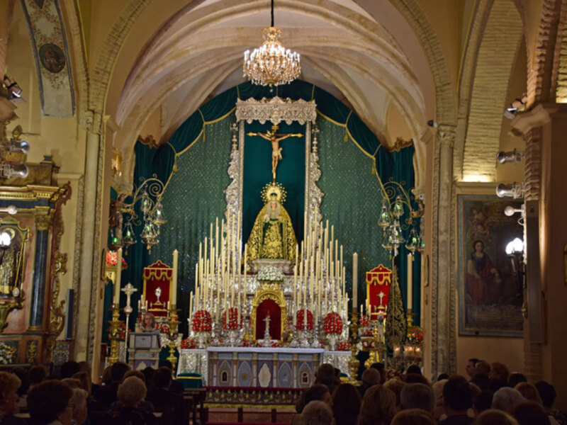 La Hermandad de la Vera-cruz celebró sus cultos anuales en honor a su titular cristifero.