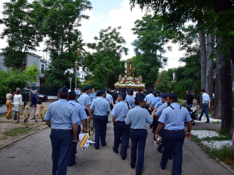 Procesión del Corpus Christi en el cuartel del Aviación de tablada.