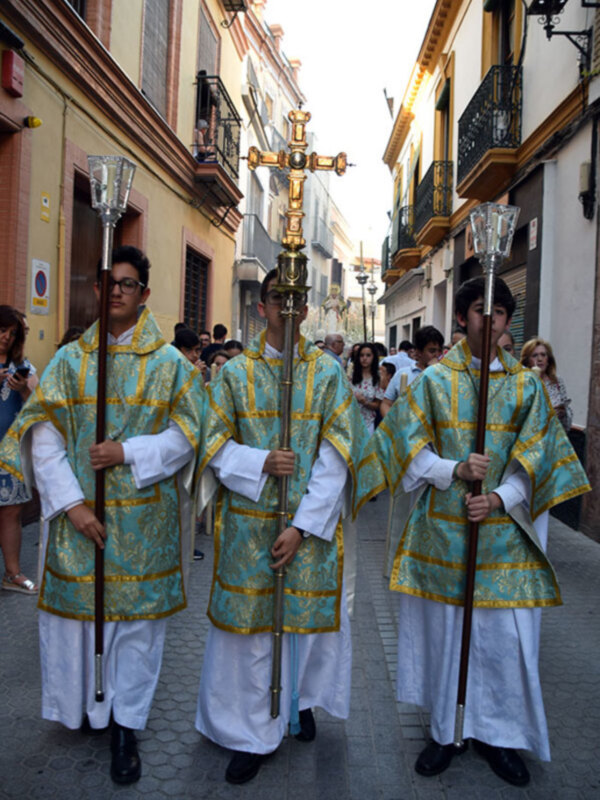 La procesión de la Réplica de la 	Macarena partió del nº 27 de la calle Parra.