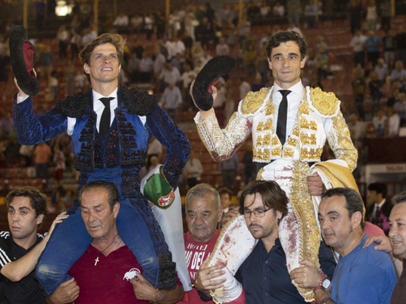 Paco Ureña corta cuatro orejas y El Juli dos en la segunda de la feria de Murcia