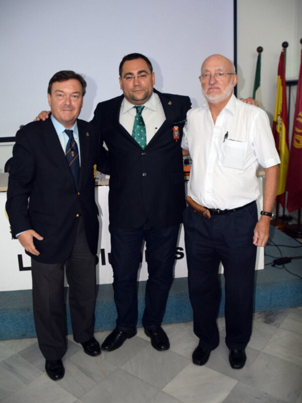 Santiago Caro Gutiérrez  pronunció una conferencia sobre, “Las cañoneras españolas”