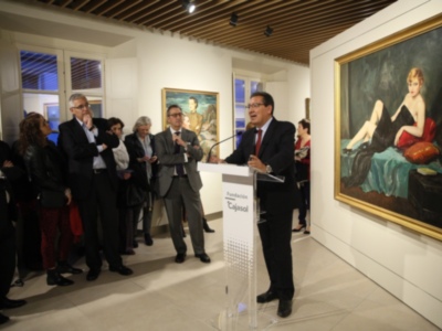 La Fundación Cajasol inaugura su nueva sala de Exposiciones con una muestra sobre la mirada en la mujer de Enrique Ochoa