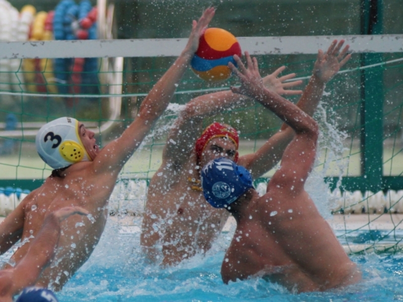 El Waterpolo Sevilla-Grupo Ceres se vuelve de vacío de tierras madrileñas