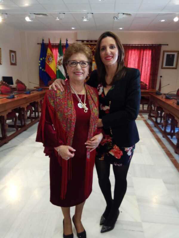 Chipiona reconoce la labor humana y profesional de María Dolores Zarazaga con motivo del Día Internacional de las mujeres
