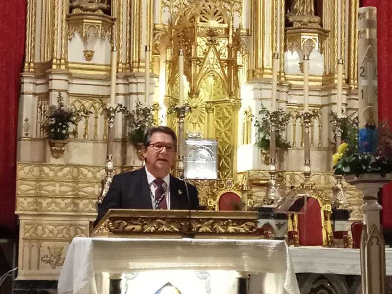 Las vivencias de su primer camino protagonizan un pregón del Rocío de Antonio Peña que llenó el Santuario de Regla