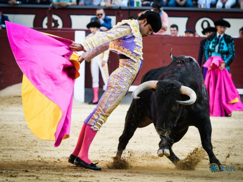 El valor de San Román que saluda ovación al igual que Juanito