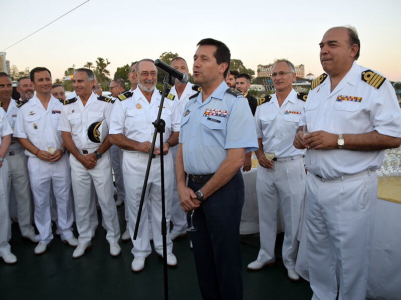 La Fiesta  de la Virgen del Carmen estuvo presidida por el comandante Naval D. Javier Albert Pérez y el General de División Enrique Jesús Biosca Pérez