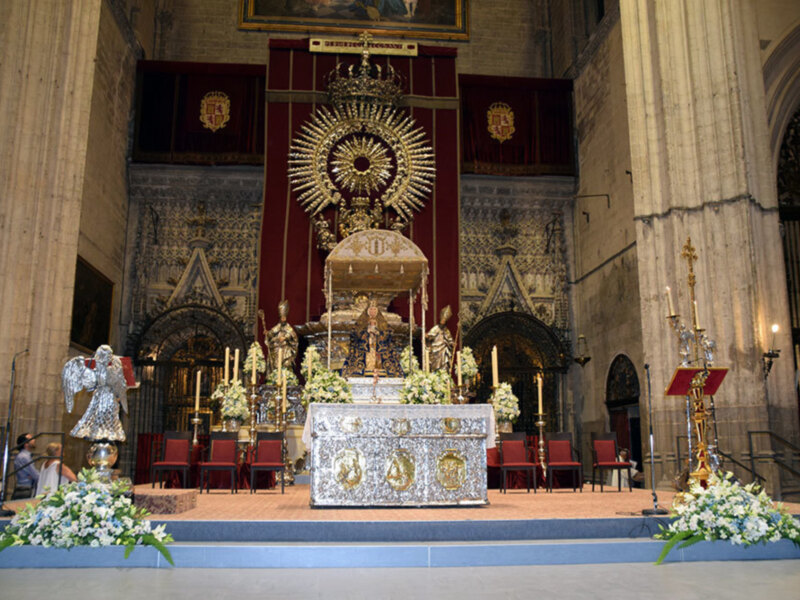 Cultos de novena a la madre de Sevilla y su Archidiócesis