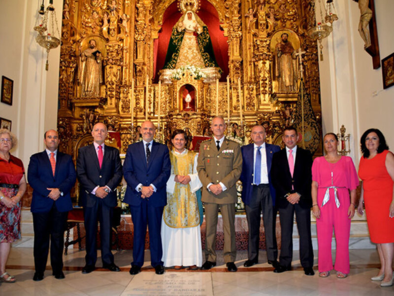 El museo de la Hermandad de la Esperanza de Triana se ha incrementado con una faja del Estado Mayor.