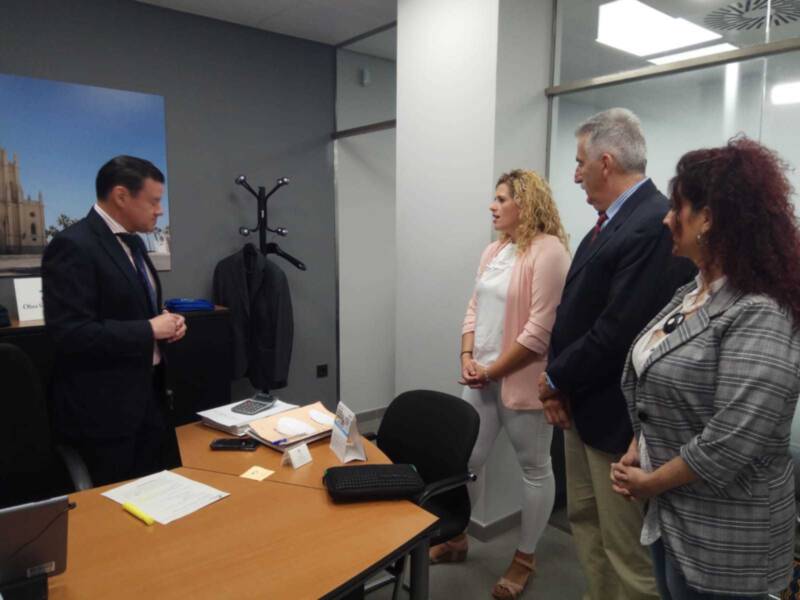 La Obra Social La Caixa facilita lotes de material escolar a 180 alumnos de de Chipiona