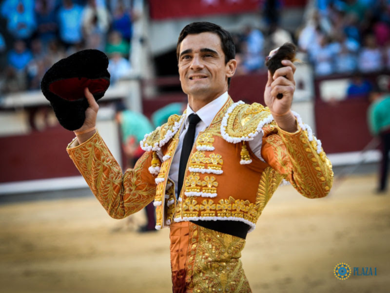 Oreja para Ureña e importante faena de Perera ante el gran quinto