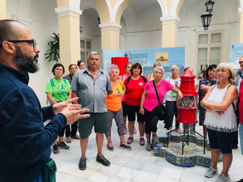 Los mayores visitan hoy el Faro y el Santuario dentro de las actividades conmemorativas de la I Semana de las Personas Mayores