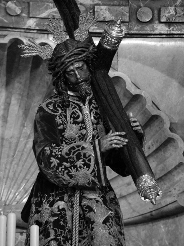 Seis Prelado en el culto de Quinario en Honor al Gran Poder sevillano.