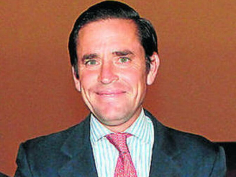 Eduardo Dávila Miura, sobre la portada de la Macarena en Cómo llora Sevilla : Quién te aguanta esa mirada...?