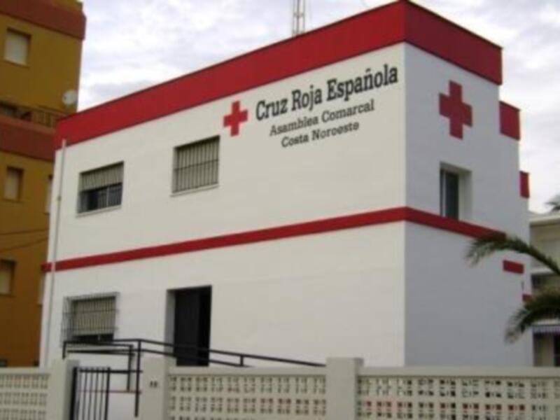 La iniciativa de Ángel León y Juanlu Fernández de cocinar para los afectados por la crisis llega a 40 chipioneros a través de Cruz Roja