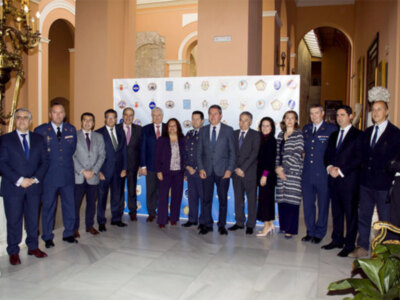 El alcalde de Sevilla, ha asistido a los actos previsto del centenario de la Base Aérea de Tablada.