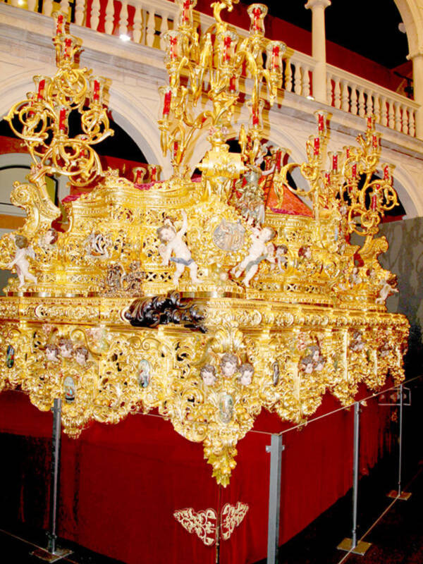La Hermandad de la Sed va a cerrar su cincuentenario con una exposición que llama al corazón y la nostalgia