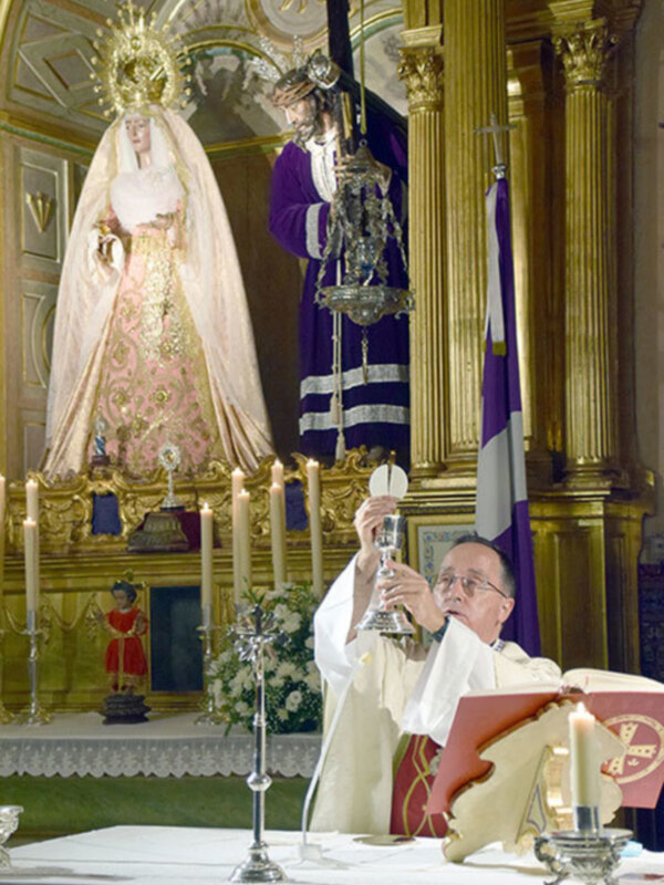 Nuevo director espiritual para la hermandad del Nazareno de Alcalá del Río