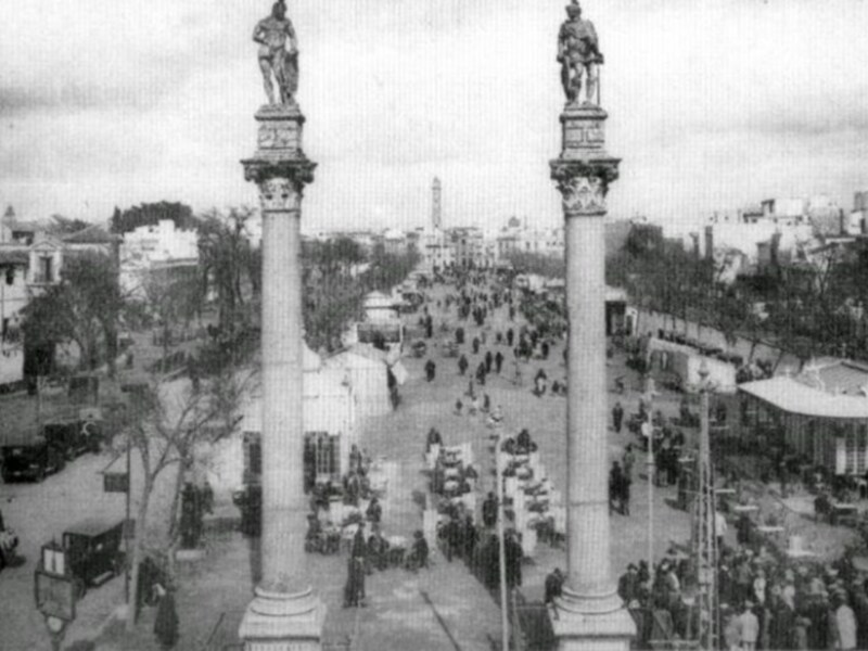 Hoy se cumplen 446 años del inicio de la construcción del Jardín de la Alameda de Hércules en Sevilla.