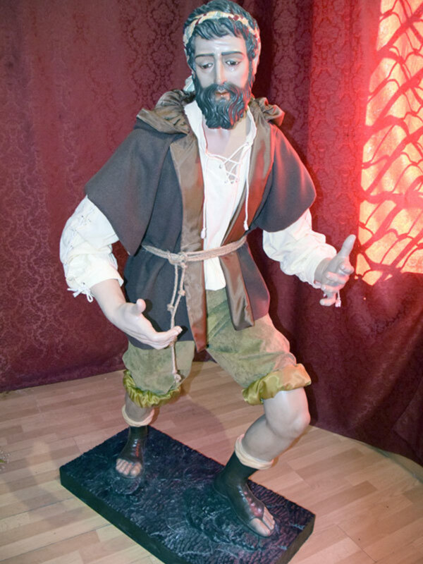 La nueva imagen de su misterio, se trata de la imagen de Simón de Cirené obra del escultor y tallista Javier Rodríguez Angulo,