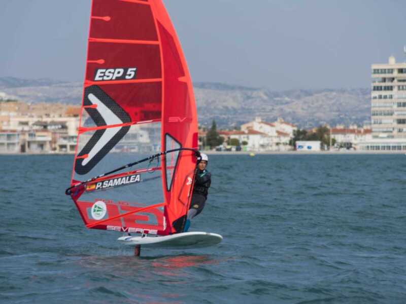 El Club Náutico Sevilla, en los Campeonatos de España de windsurf juvenil
