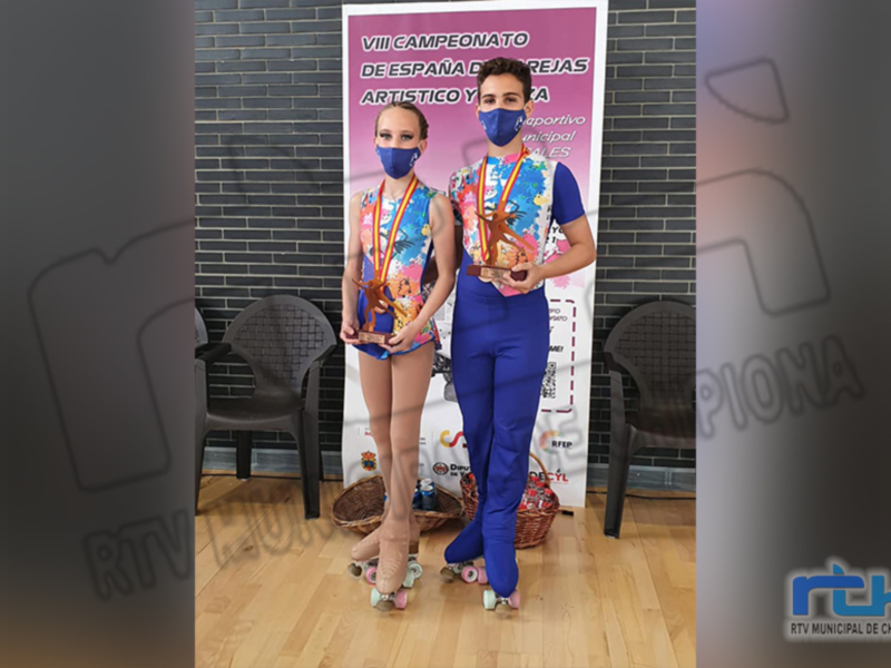 El joven patinador chipionero Dani Rodríguez se estrena en un campeonato de España con un gran tercer premio por parejas